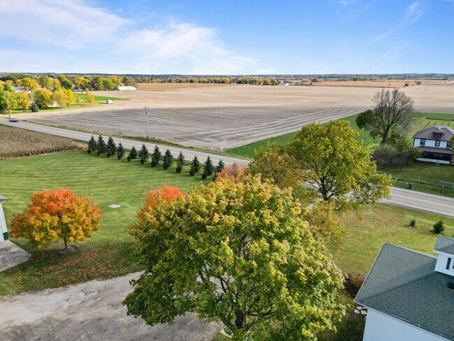 Building Photo - W5838 County Rd A