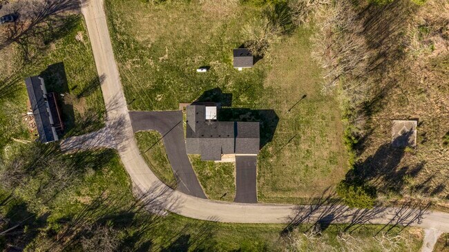 Building Photo - 2736 Bill Dedmon Rd