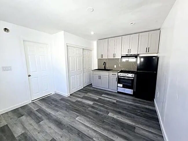Building Photo - 13003 Liggett St