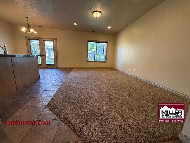 Building Photo - Beautiful townhouse for rent at Cottages o...