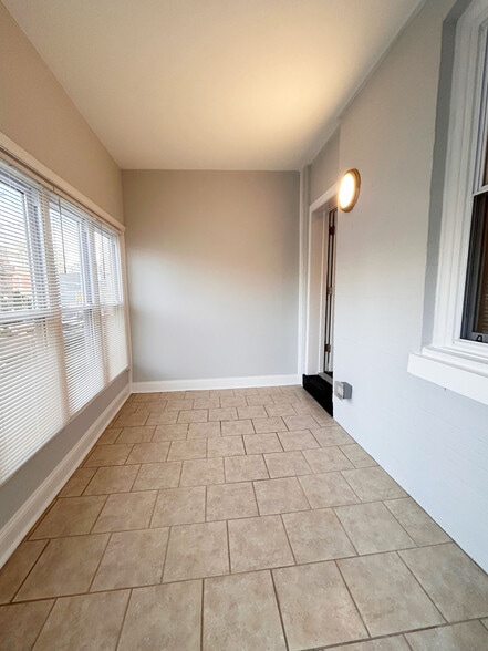 Building Photo - 157 E Duval St