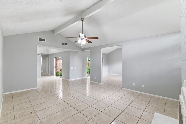 Building Photo - 4702 N Cashel Cir