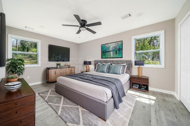 Building Photo - 665 S Eugenia Pl NW