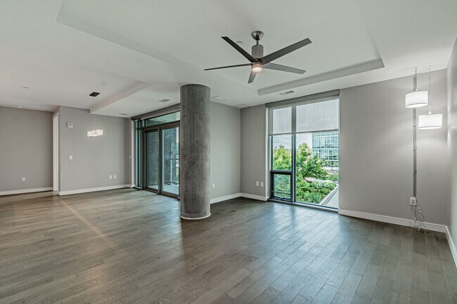 Building Photo - LUX 1BD, 1.5BA Lakehouse Condo with Balcony