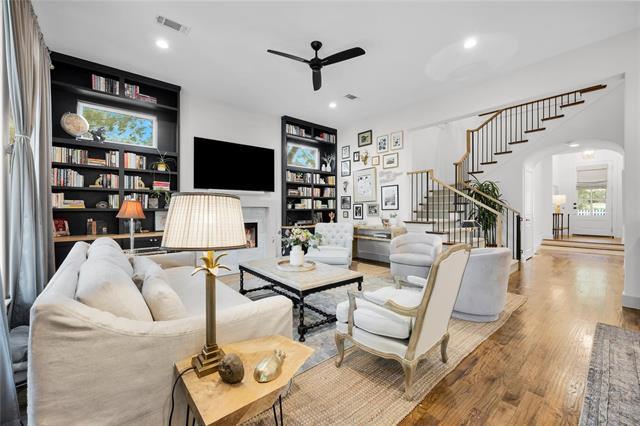 Building Photo - 8810 Groveland Dr