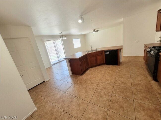 Building Photo - 9090 Tolford Ave