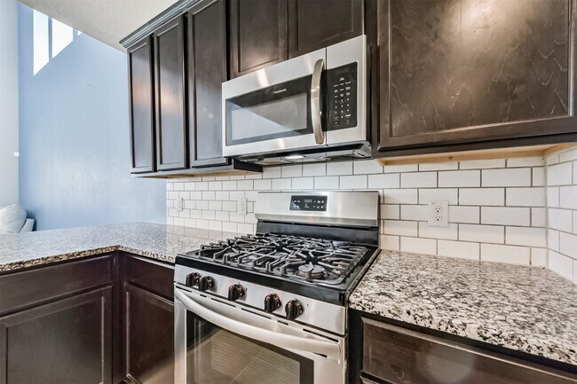 Building Photo - 2731 Bergen Bay Ln