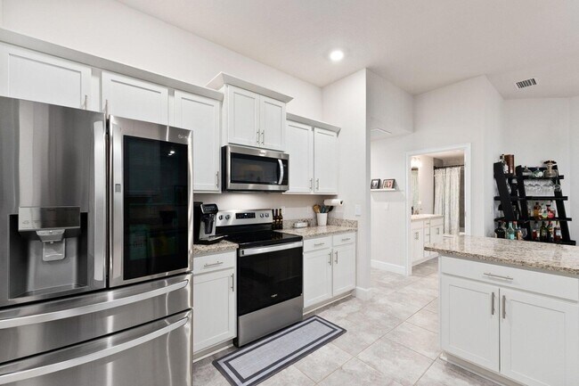 Building Photo - 8324 Amalfi Cir