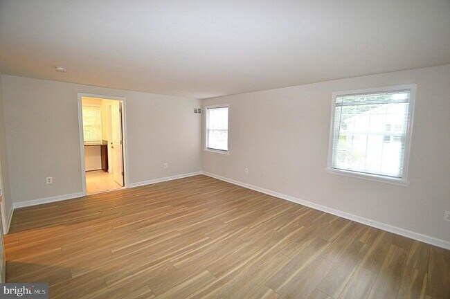 Building Photo - 13145 Melville Ln