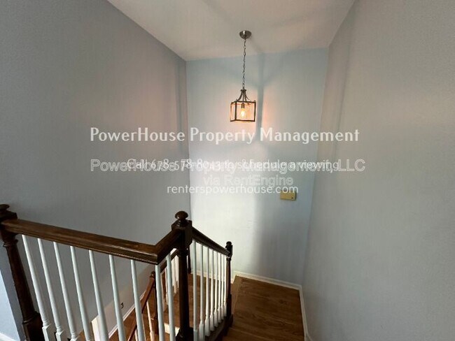 Building Photo - 790 Woodmont Dr