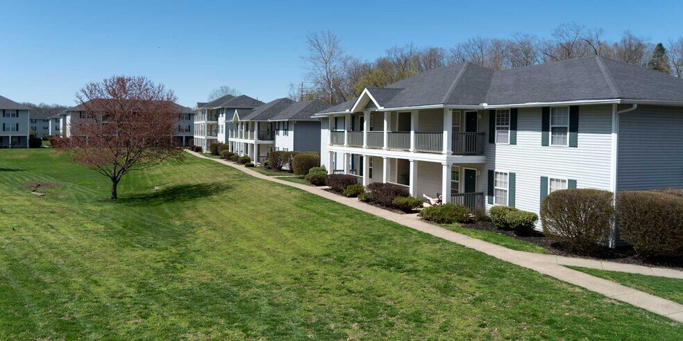 Courtyard - 15 S Shafer St