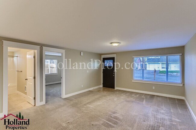 Building Photo - Beautifully 2 bedroom 1 bath single level home in Beaverton