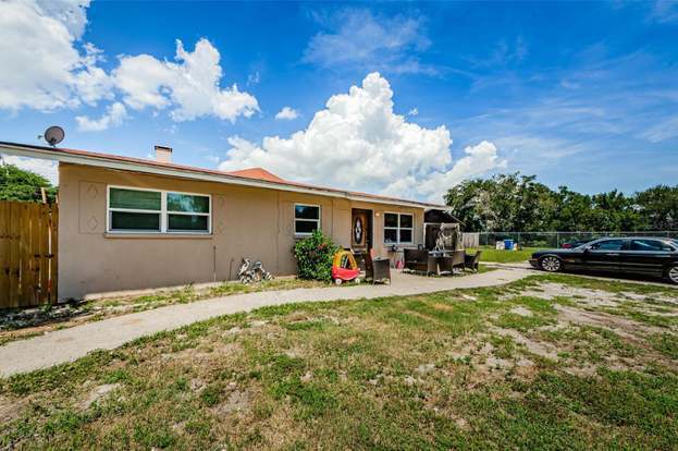 Building Photo - 1624 Coral Way
