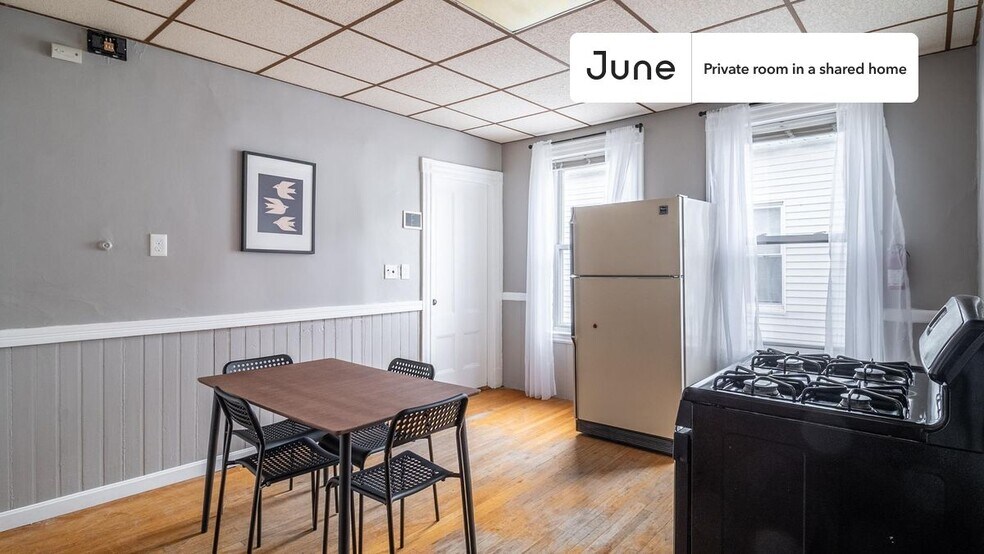 Building Photo - Room in Shared 5 bed/1 bath home