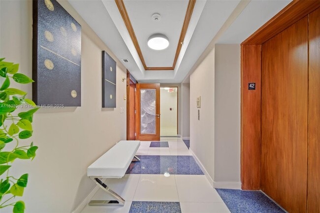 Building Photo - 17875 Collins Ave