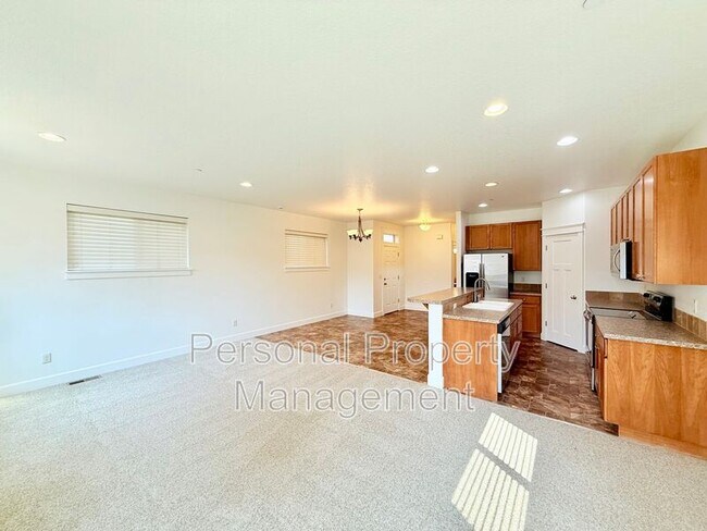 Building Photo - 3326 NW 47th Dr