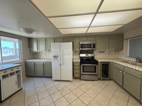 Building Photo - 556 Terrace View Pl