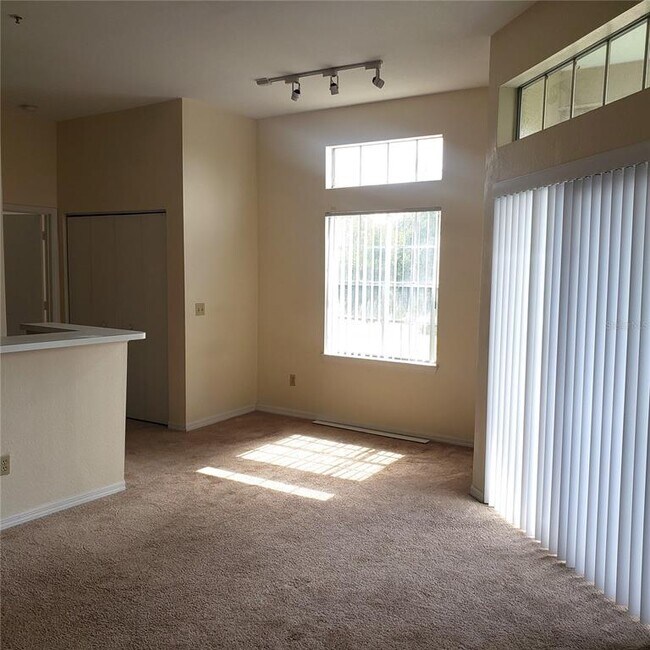 Building Photo - 7300 Westpointe Blvd