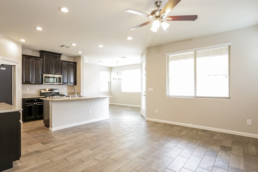 Building Photo - 6388 Kellyville Dr