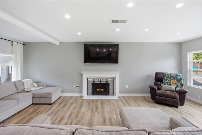 Building Photo - 3108 Ladoga Ave