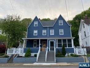 Building Photo - 454 Undercliff Ave