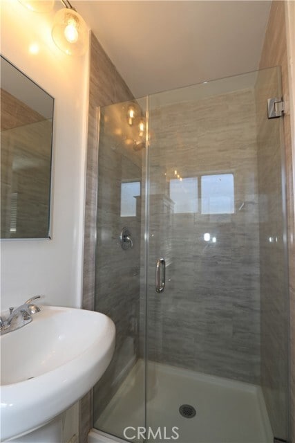 Building Photo - 460 Vista Ave