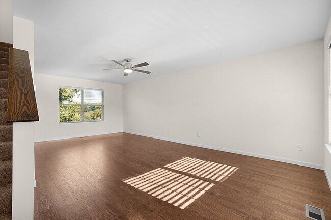 Building Photo - Coming Soon!!! Spacious and Modern 3-Bedro...