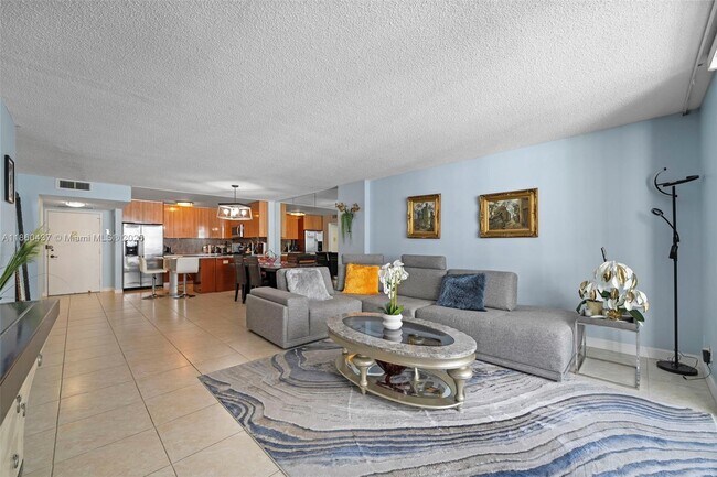 Building Photo - 1865 S Ocean Dr