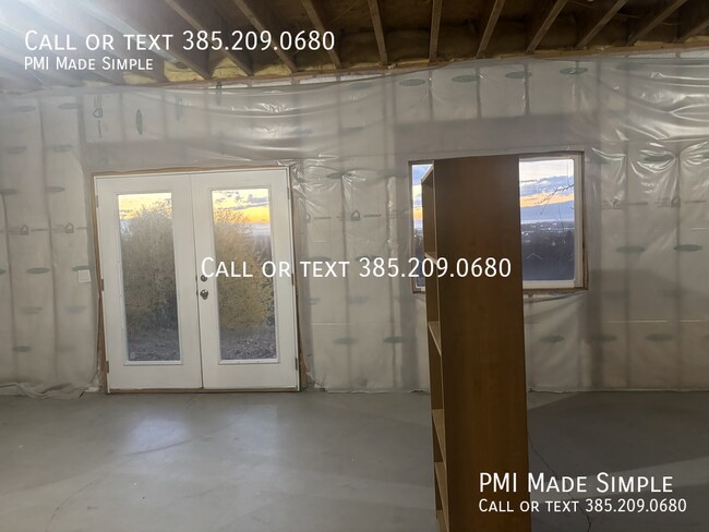 Building Photo - 899 N 800 E