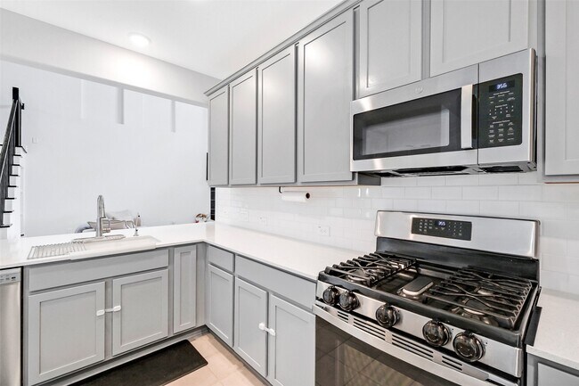 Building Photo - 2445 Whisper Frst Dr