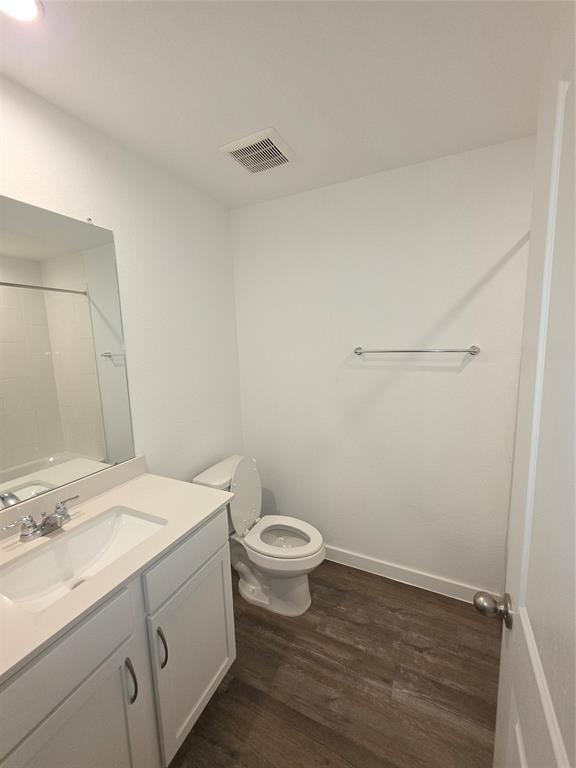 Building Photo - 3013 La Latina Dr