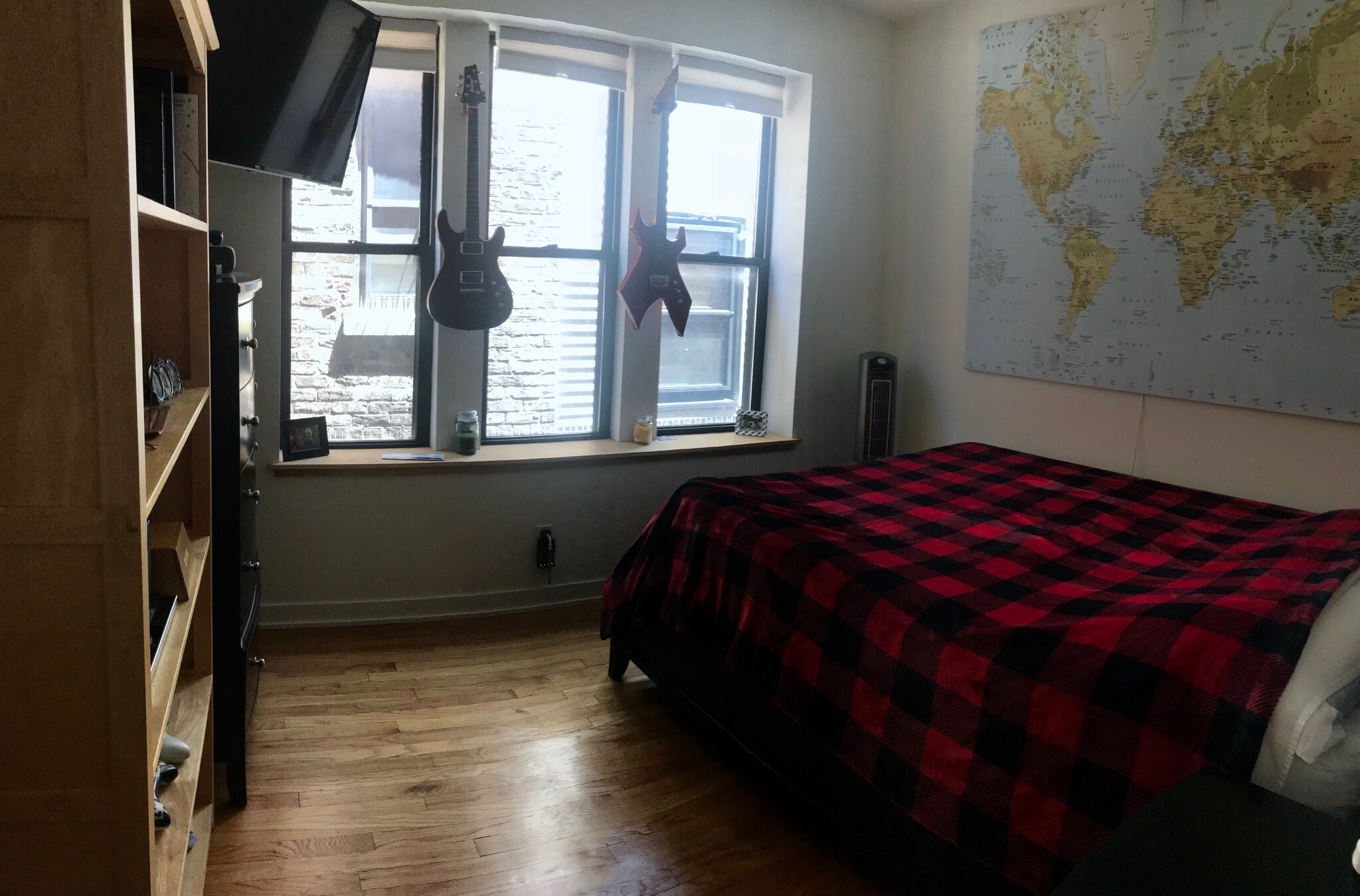 Bed 2 - 2335 W McLean Ave