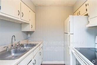 Building Photo - 225 Landings Dr