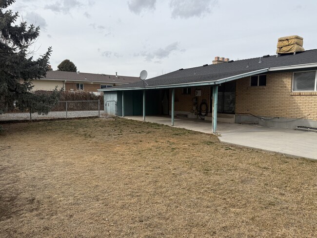 Building Photo - 4299 W Deno Dr