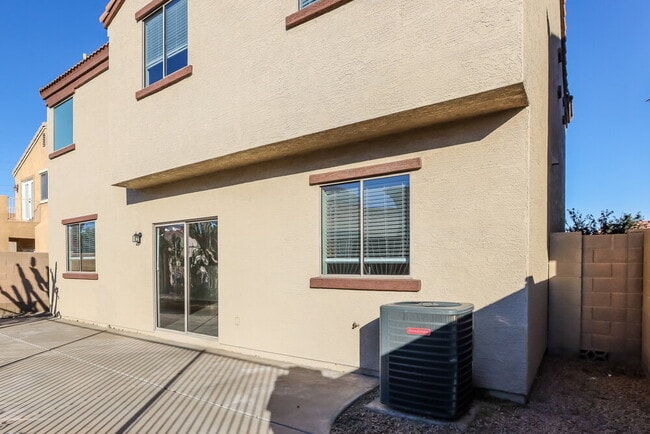 Building Photo - 7506 S 14th St