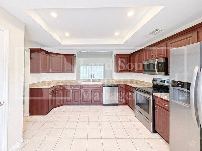 Building Photo - 1031 Hidden Ct