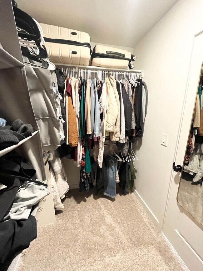 Building Photo - Lovely home for rent in Saratoga Springs.  (Pet Friendly)