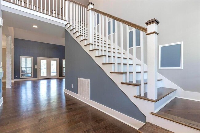 Building Photo - 413 Adalynn Cir