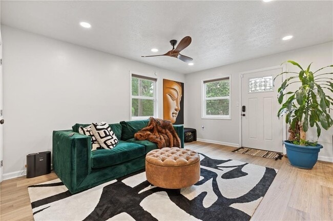Building Photo - 1723 S Alvarado Terrace SW