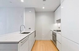 Building Photo - 135 Seaport Blvd