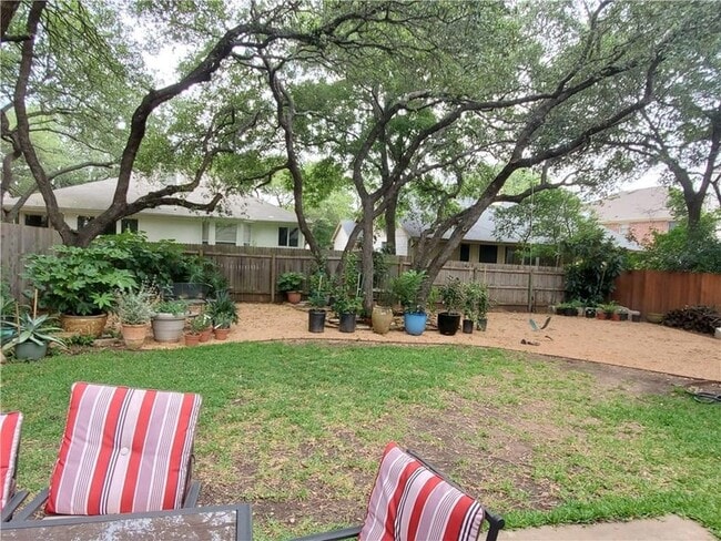 Building Photo - 1809 Dayflower Trce