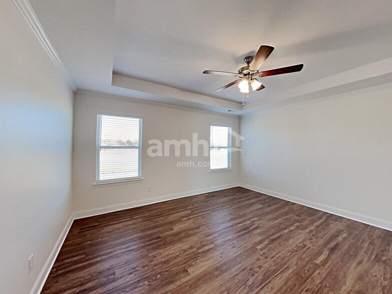 Building Photo - 4852 Chutney Dr