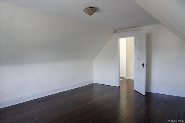 Building Photo - 55 Vernon Ave