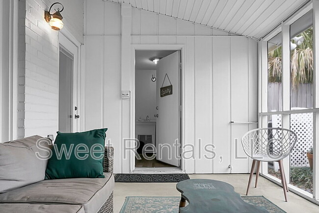 Building Photo - 733 Ralston Ct