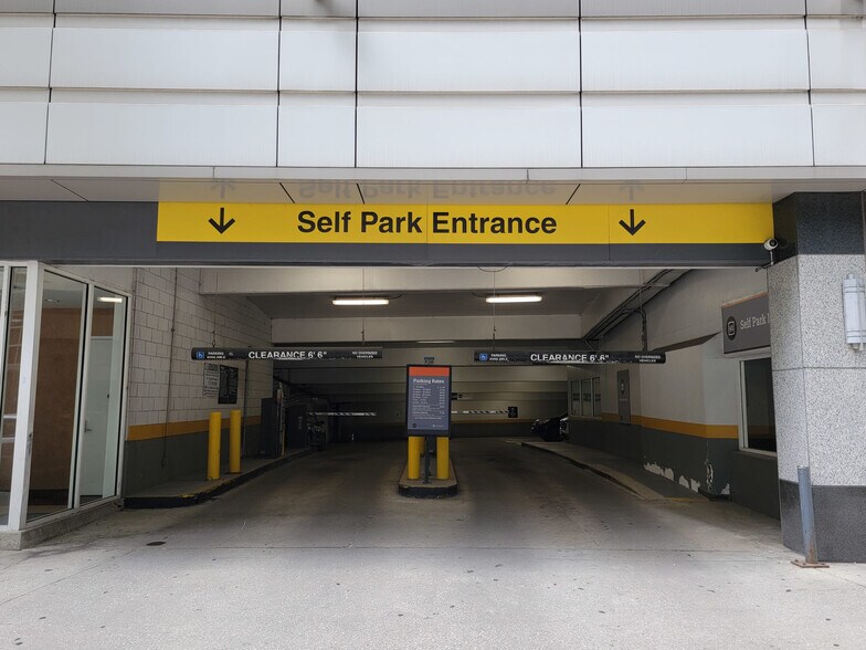 Building Photo - 29 S LaSalle St