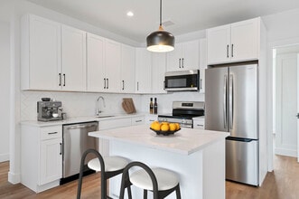 Building Photo - One Carnation