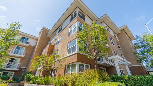 Building Photo - 301 Crescent Ct