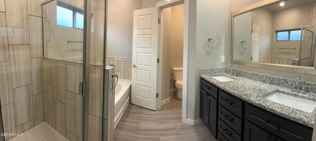 Building Photo - 10129 Red Vly