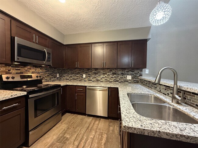 Building Photo - 2611 Grants Lake Blvd