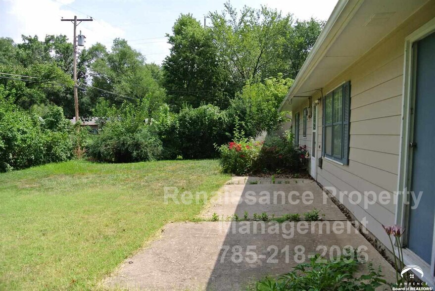 Building Photo - 1824 Miller Dr